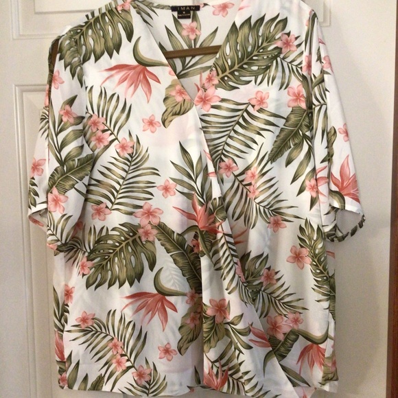 Beautiful, airy Iman floral top, size medium. Never worn. - Picture 1 of 4